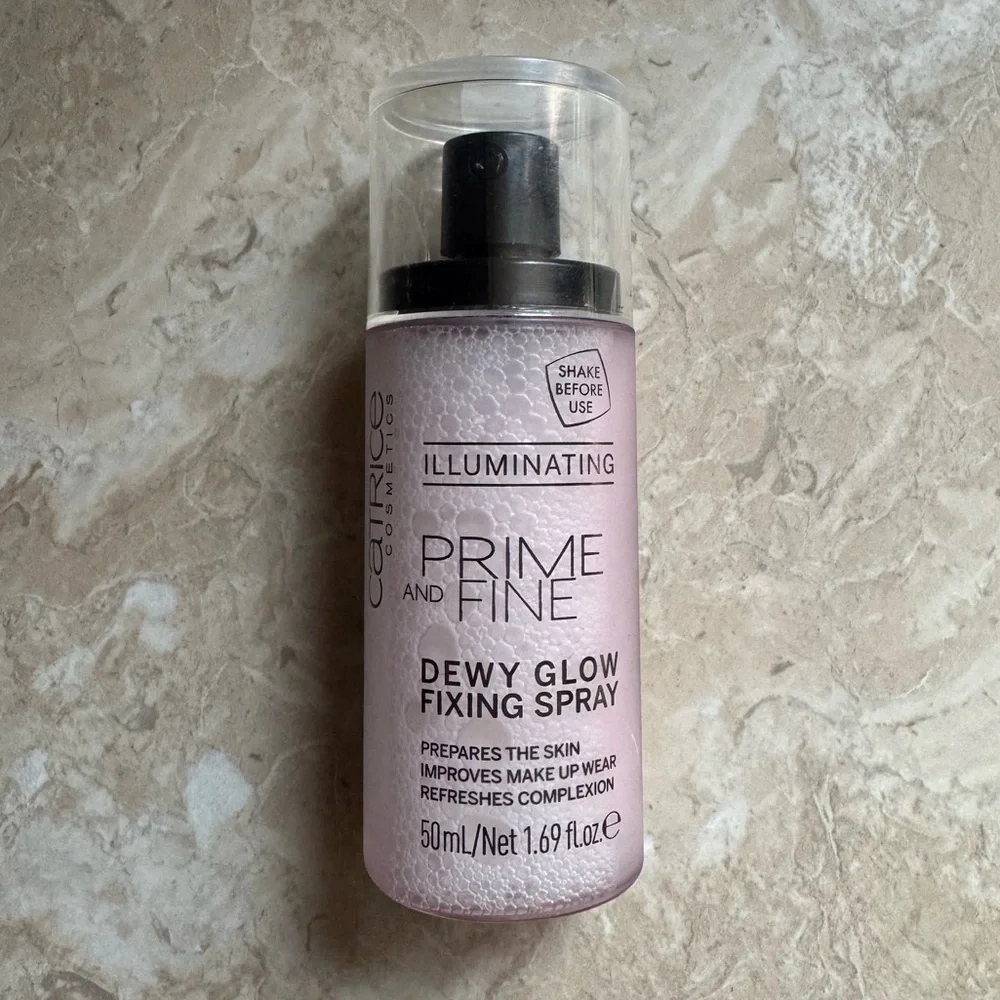 Catrice Illuminating Prime & Fine Dewy Glow Fixing Spray New